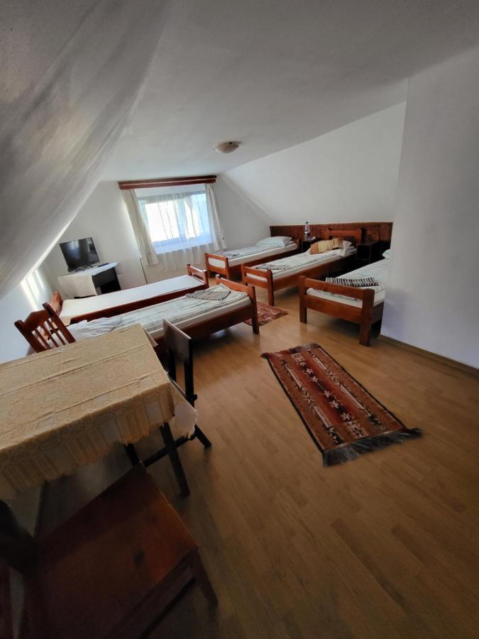 Betty Panzio Hotell Miercurea Ciuc Exteriör bild