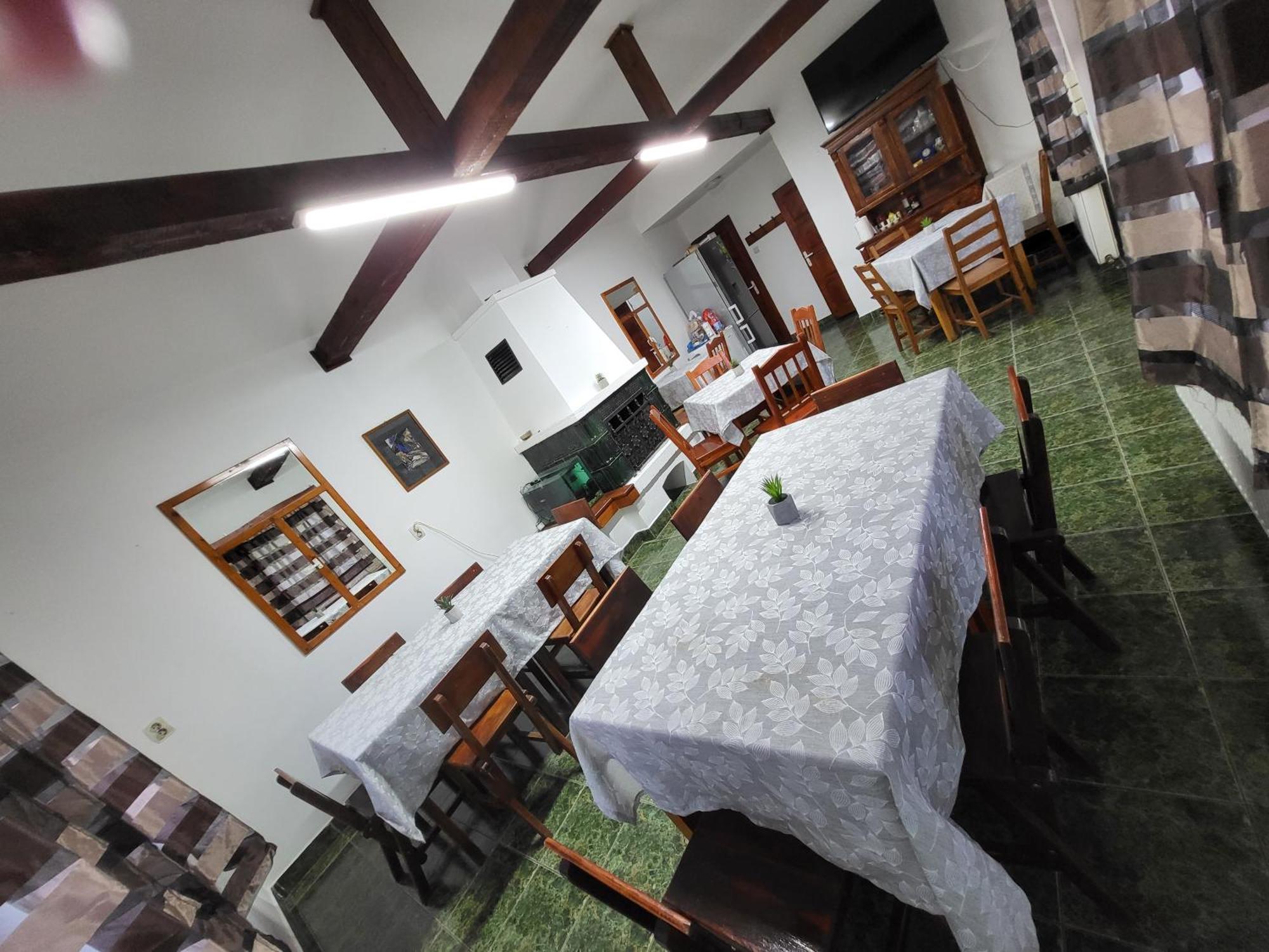 Betty Panzio Hotell Miercurea Ciuc Exteriör bild